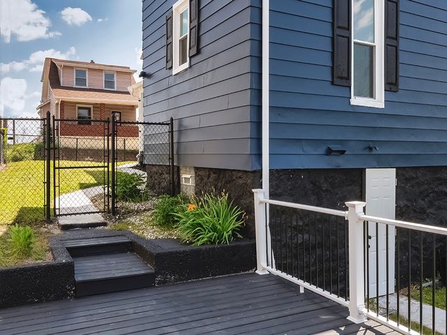 1741 Freeport Road, Arnold, PA 15068