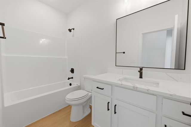 508 E Elmwood St, Park City, KS 67147