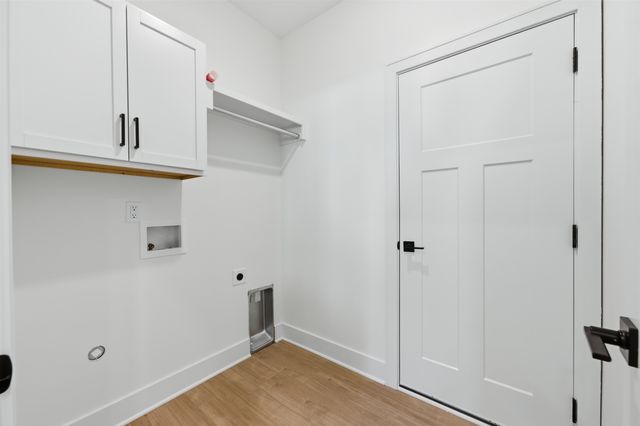 508 E Elmwood St, Park City, KS 67147