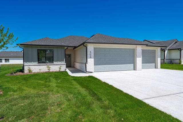 508 E Elmwood St, Park City, KS 67147