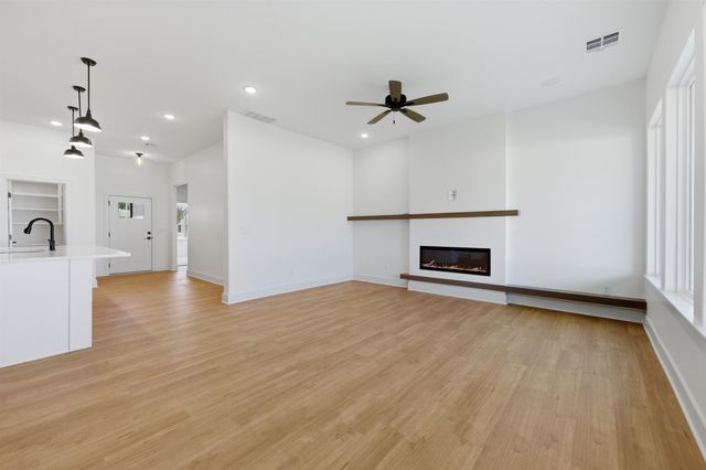 508 E Elmwood St, Park City, KS 67147