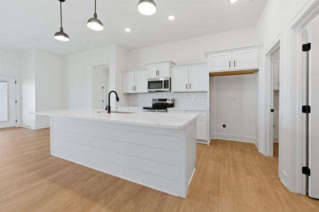 508 E Elmwood St, Park City, KS 67147