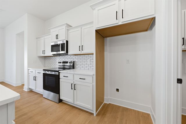 508 E Elmwood St, Park City, KS 67147