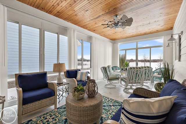 54568 Ann Drive, Macomb Twp, MI 48042