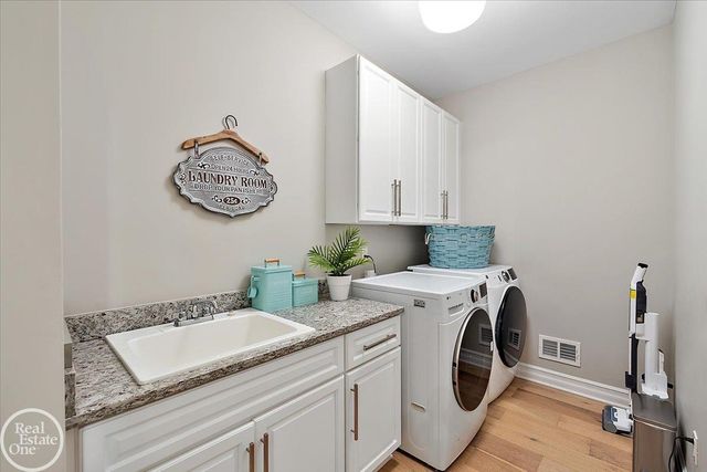 54568 Ann Drive, Macomb Twp, MI 48042