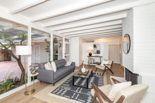 3141 David Court, Palo Alto, CA 94303