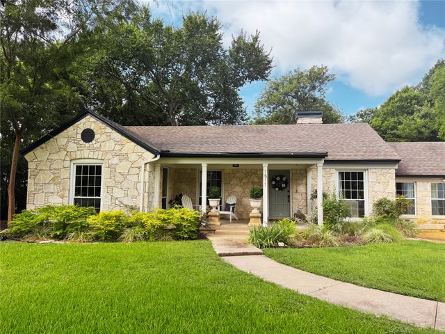 1511 Verano Drive, Dallas, TX 75218