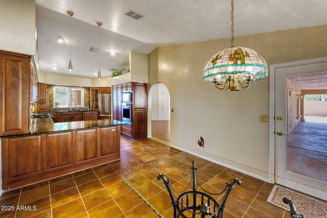 5664 S EQUESTRIAN Place, Hereford, AZ 85615