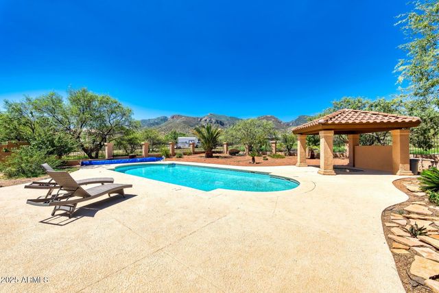 5664 S EQUESTRIAN Place, Hereford, AZ 85615