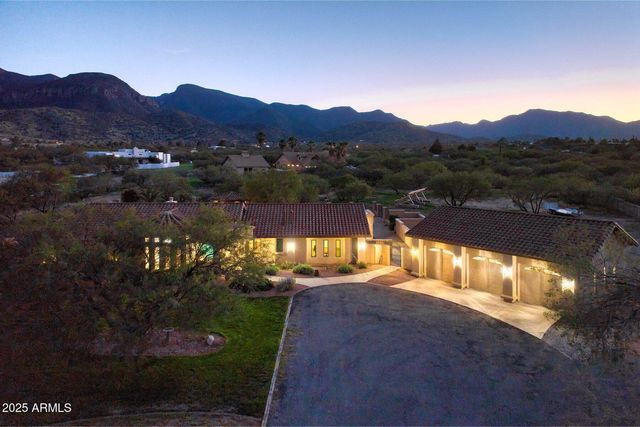 5664 S EQUESTRIAN Place, Hereford, AZ 85615