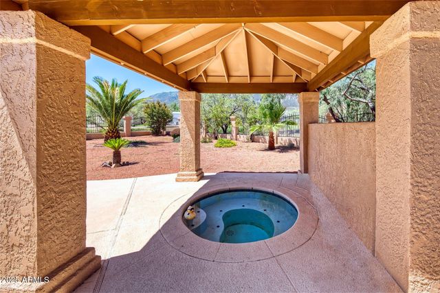 5664 S EQUESTRIAN Place, Hereford, AZ 85615