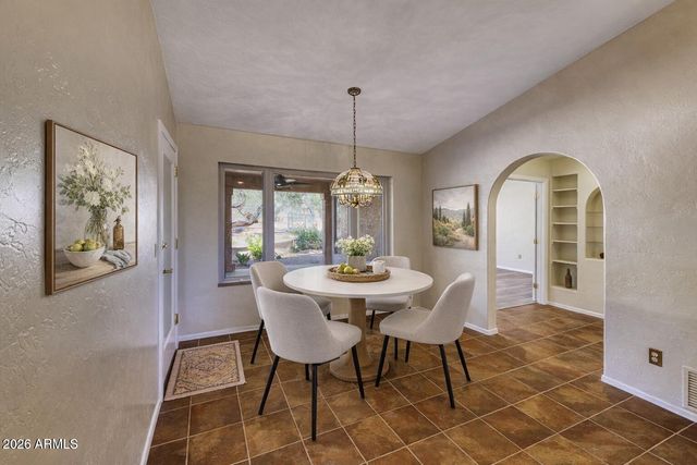 5664 S EQUESTRIAN Place, Hereford, AZ 85615