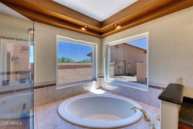 5664 S EQUESTRIAN Place, Hereford, AZ 85615