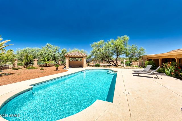 5664 S EQUESTRIAN Place, Hereford, AZ 85615