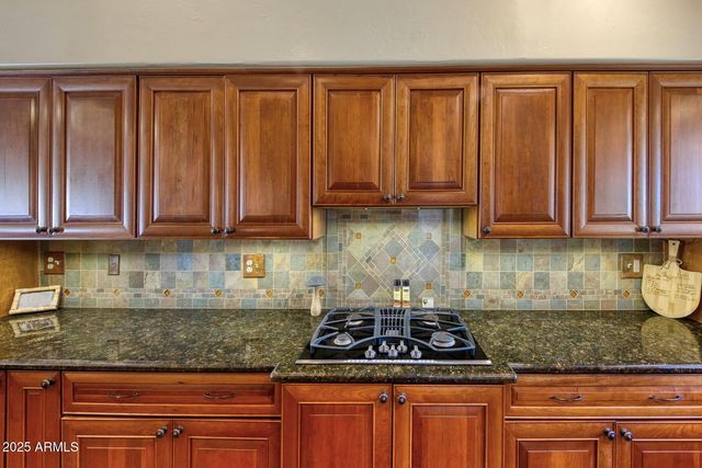 5664 S EQUESTRIAN Place, Hereford, AZ 85615