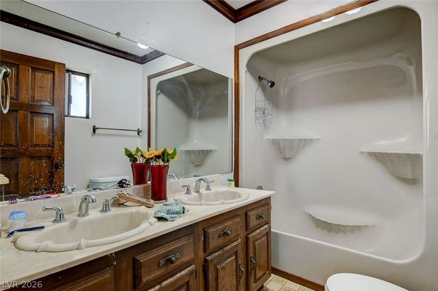 8069 Red Barn Drive, Las Vegas, NV 89123