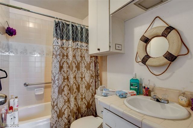 8069 Red Barn Drive, Las Vegas, NV 89123
