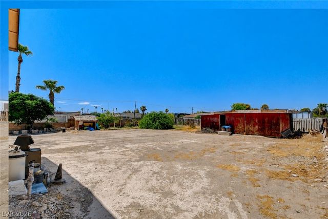 8069 Red Barn Drive, Las Vegas, NV 89123