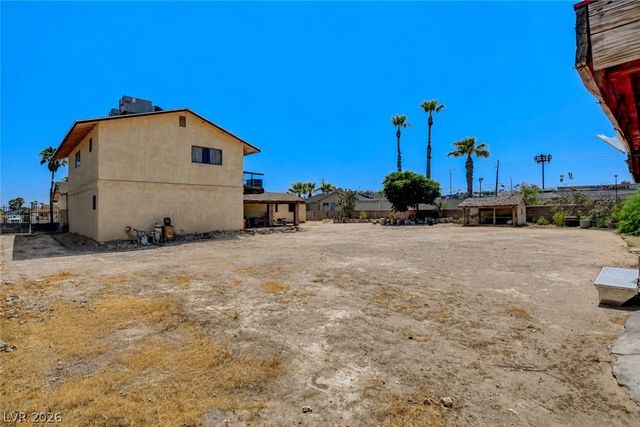 8069 Red Barn Drive, Las Vegas, NV 89123