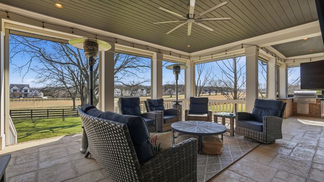 5182 Wildings Blvd, College Grove, TN 37046