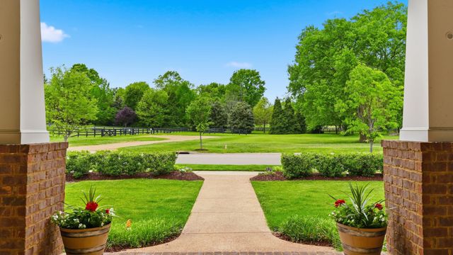 5182 Wildings Blvd, College Grove, TN 37046