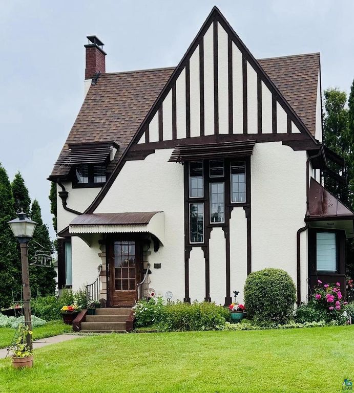 2417 Hammond Ave, Superior, WI 54880