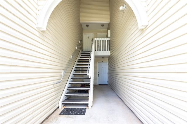 1915 Westminster Circle 17-5, Vero Beach, FL 32966