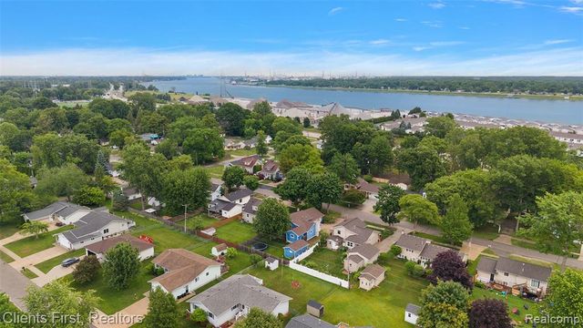 840 Saint James Street, Marysville, MI 48040
