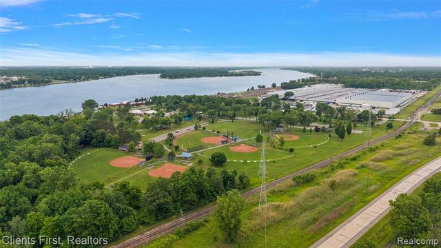 840 Saint James Street, Marysville, MI 48040