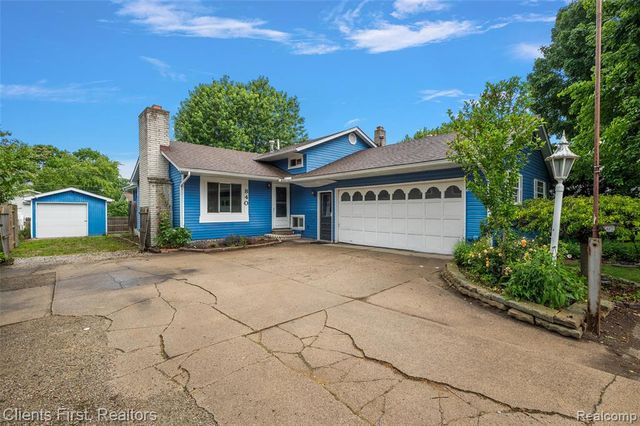 840 Saint James Street, Marysville, MI 48040