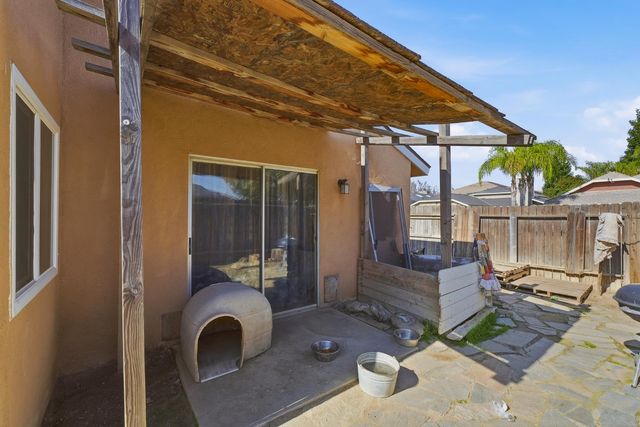 2580 N Knoll Avenue, Fresno, CA 93722