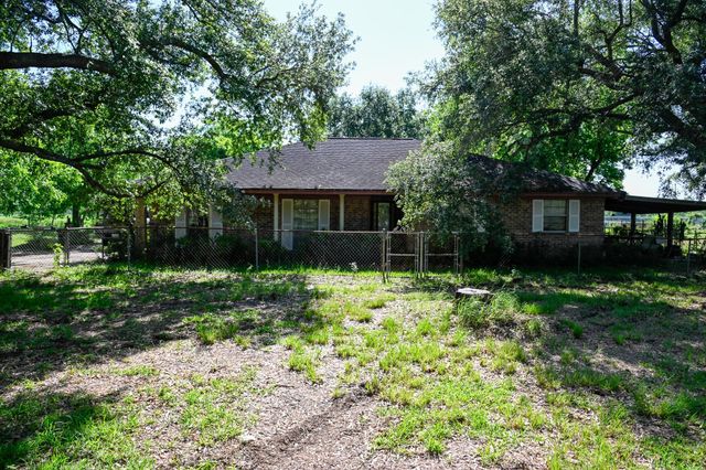 17215 County Road 831, Pearland, TX 77584