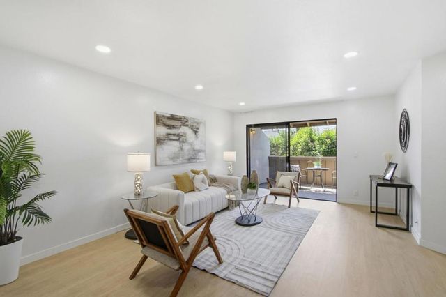 2201 Monroe Street 204, Santa Clara, CA 95050