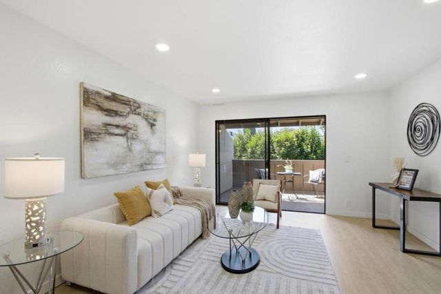 2201 Monroe Street 204, Santa Clara, CA 95050