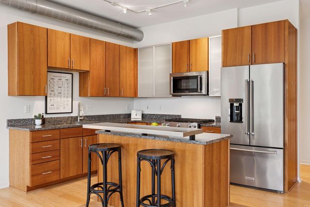 2840 Bryant Avenue S E303, Minneapolis, MN 55408