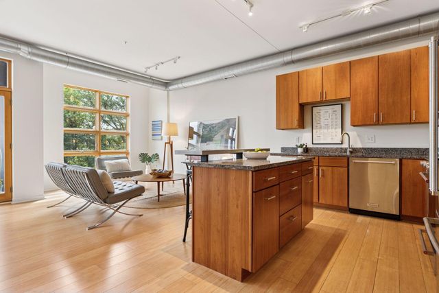 2840 Bryant Avenue S E303, Minneapolis, MN 55408