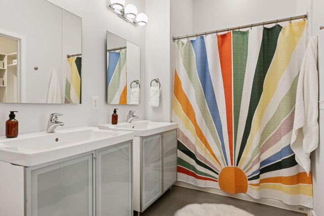 2840 Bryant Avenue S E303, Minneapolis, MN 55408