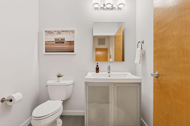 2840 Bryant Avenue S E303, Minneapolis, MN 55408