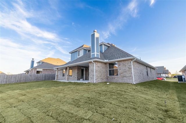 9209 NW 116th Street, Yukon, OK 73099