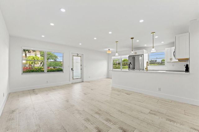 308 Preston H 308, Boca Raton, FL 33434