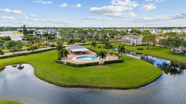 308 Preston H 308, Boca Raton, FL 33434