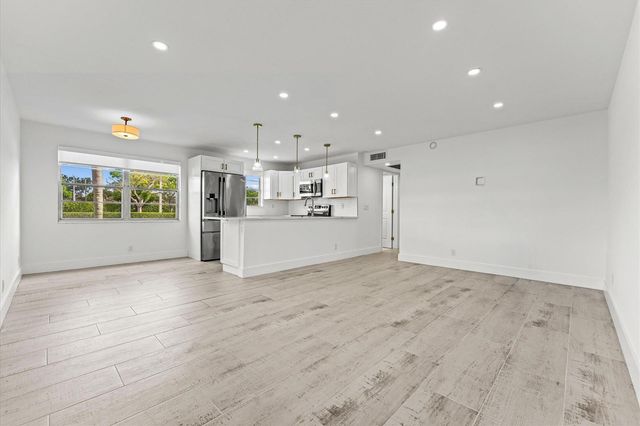 308 Preston H 308, Boca Raton, FL 33434