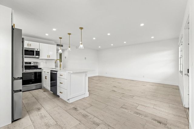 308 Preston H 308, Boca Raton, FL 33434