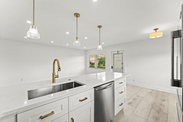308 Preston H 308, Boca Raton, FL 33434