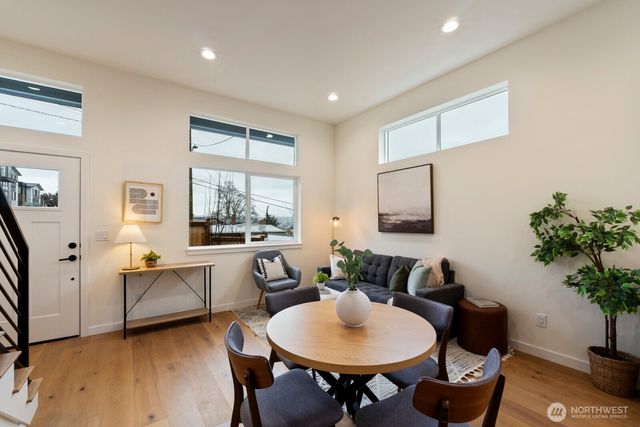 2213 W Bertona Street, Seattle, WA 98199