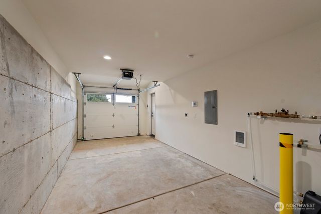 2213 W Bertona Street, Seattle, WA 98199