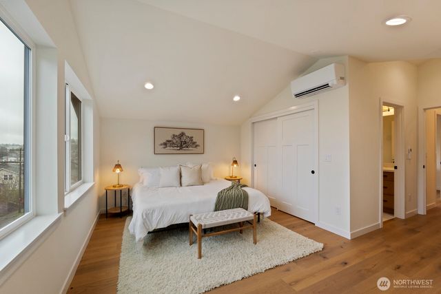 2213 W Bertona Street, Seattle, WA 98199