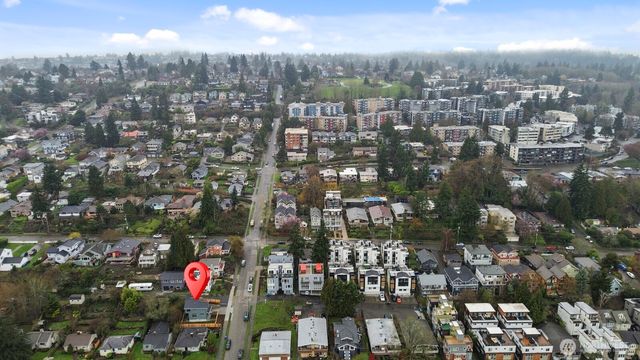 2213 W Bertona Street, Seattle, WA 98199