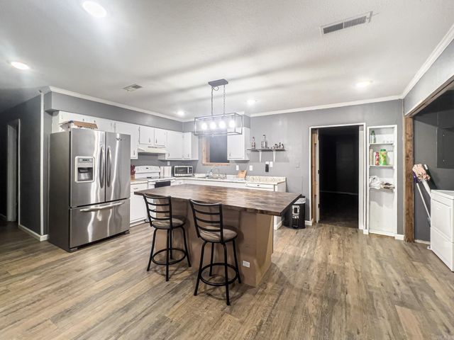 222 Lawson Avenue, Wynne, AR 72396