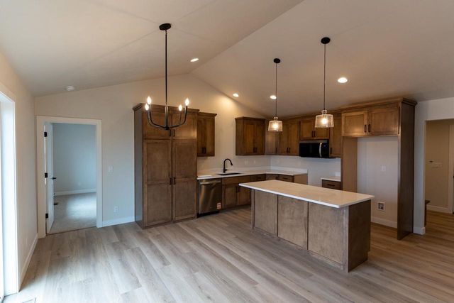 4110 RIDGECREST LANE, Kaukauna, WI 54130